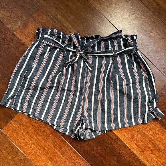 Womens Shorts Bundle Size Large - Picture 4 of 8